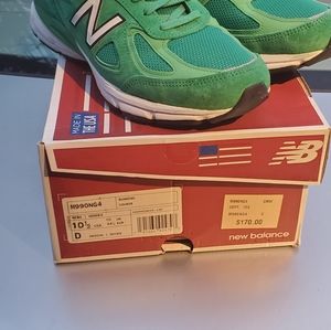 New Balance Sneakers